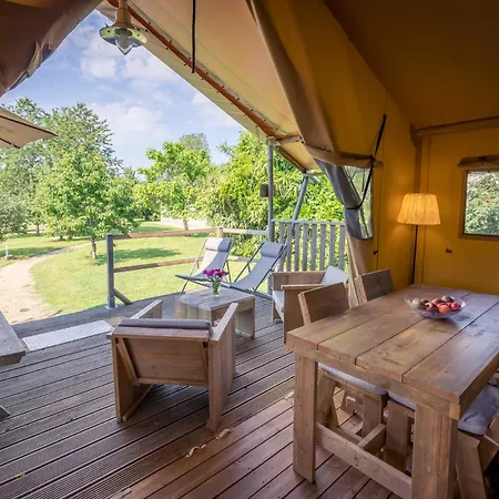 Luxe tent Tente Safari La Briande